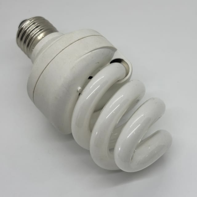 Compra BOMBILLA FLUORESCENTE ESPIRAL  15W 120V 2700K