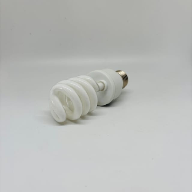 Compra BOMBILLA FLUORESCENTE ESPIRAL 7W 120V 6500K T2