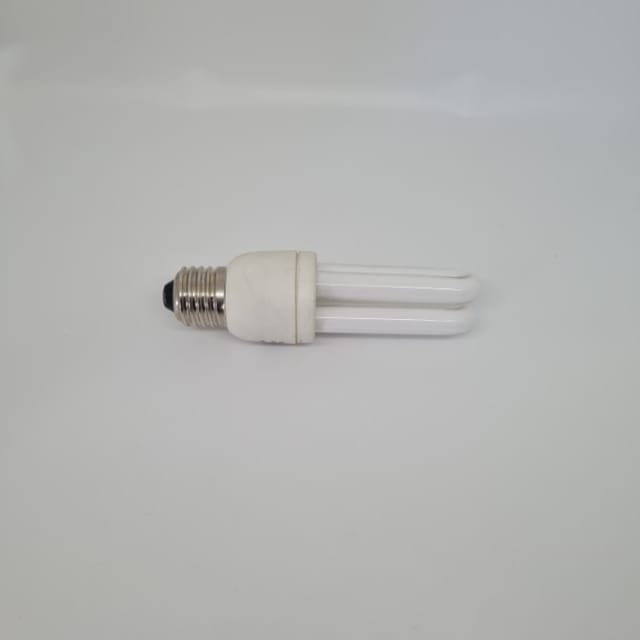 Compra BOMBILLA FLUORESCENTE 220-240V 2U 9W 6400K (IGUAL A 45W)