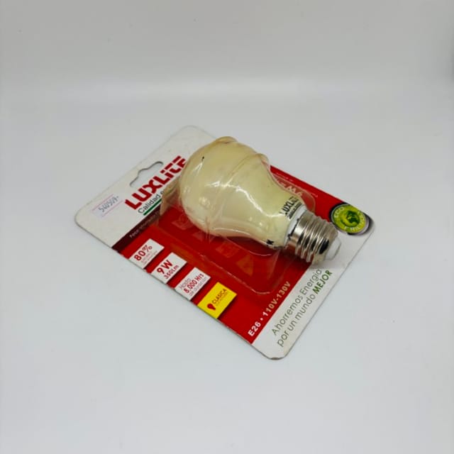 Compra BOMBILLA FLUORESCENTE PERA A-19 9W 120V 2700K