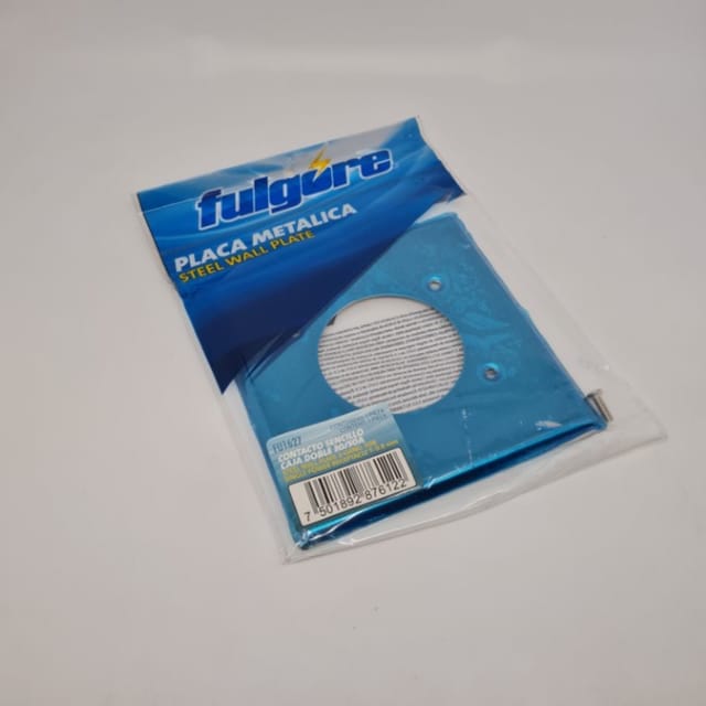 Compra PLACA TOMACORRIENTE 50A 3 LINEAS, AGUJERO 2 5/32" (CENTRAL) CROMADA