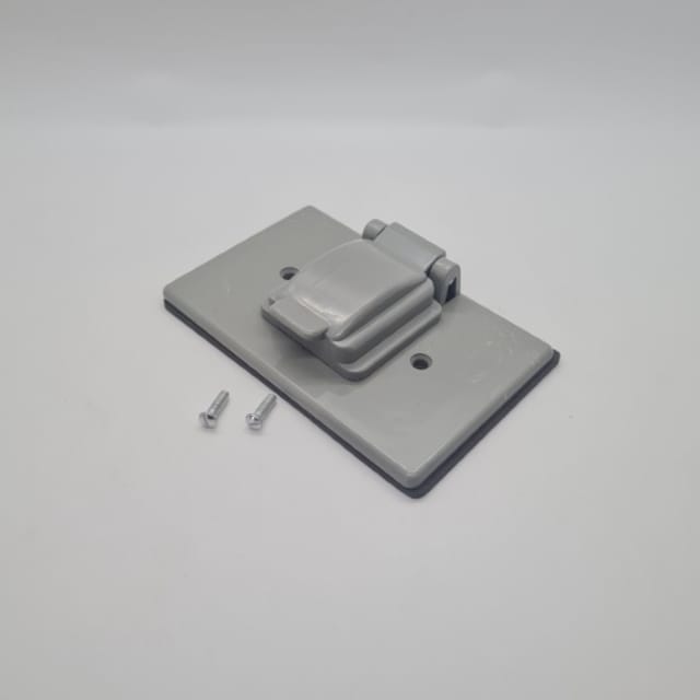 Compra PLACA TOMACORRIENTE REDONDO CON TAPADERA PLASTICA