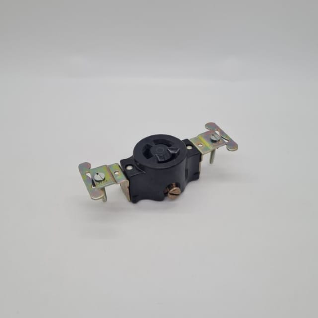 Compra TOMACORRIENTE SEGURIDAD PLACA 3 LINEAS 3 POLOS 15A 125V/10A 250V