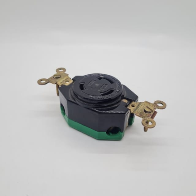 Compra TOMACORRIENTE SEGURIDAD PLACA 3 LINEAS 3 POLOS 30A 125/250V