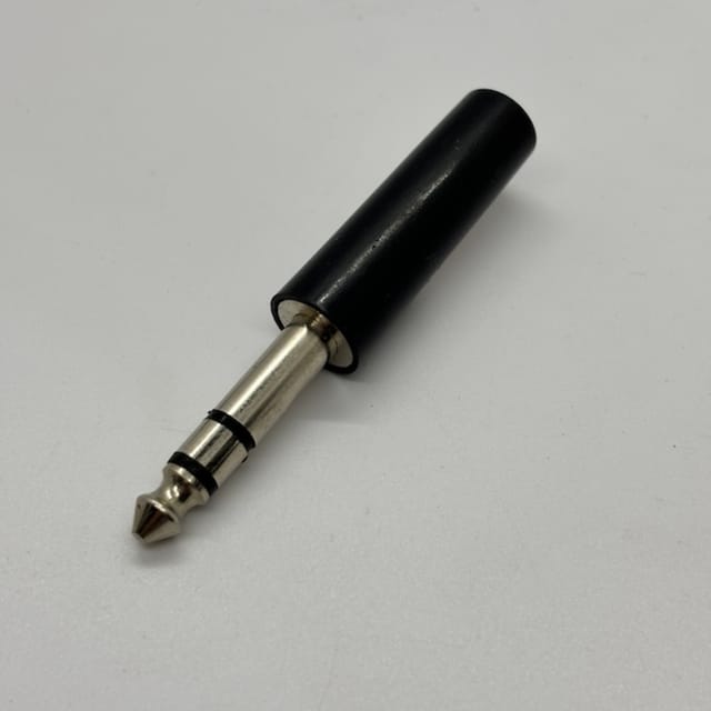 Compra PLUG 1/4" STEREO P-102