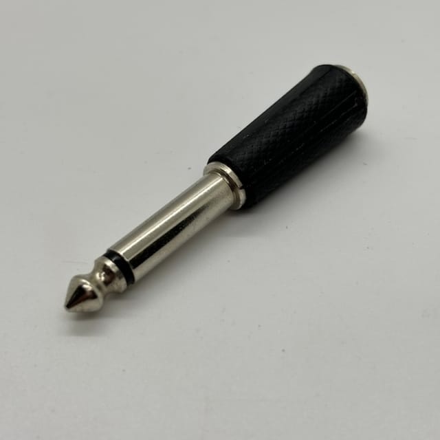 Compra ADAPTADOR PLUG 1/4" MONO A JACK MINIATURA MONO