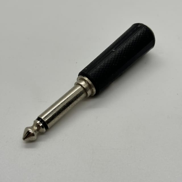Compra ADAPTADOR PLUG 1/4" MONO A JACK 1/4" STEREO