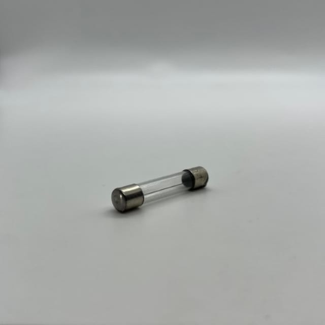Compra FUSIBLE VIDRIO AGC NORMAL 250V 10.00A (1 1/4" x 1/4")