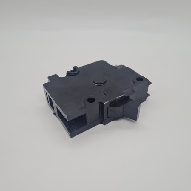 Compra FLIPON FPE NA 1 X 15A 120/240V MCCB NA-1015 (EQUIVALENTE)