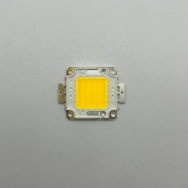 Compra CHIP COB 50W SIN DRIVER 300mA 85LM/W 3000K