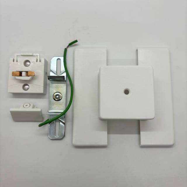Compra CONECTOR TOMACORRIENTE FLOTANTE BLANCO W-26W