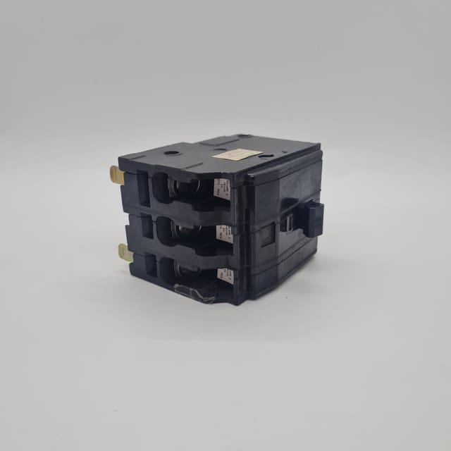 Compra FLIPON SQUARE D QO 3 X  20A 120/240V