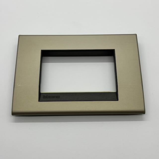 Compra PLACA ALUMINIO CHAMPAGNE B5CCX