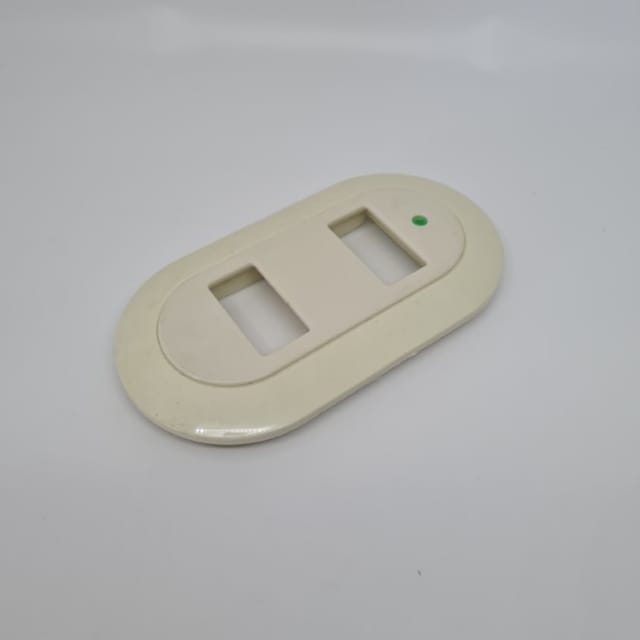 Compra PLACA PLASTICA MARFIL 3 APARATOS MAGIC 2563/A