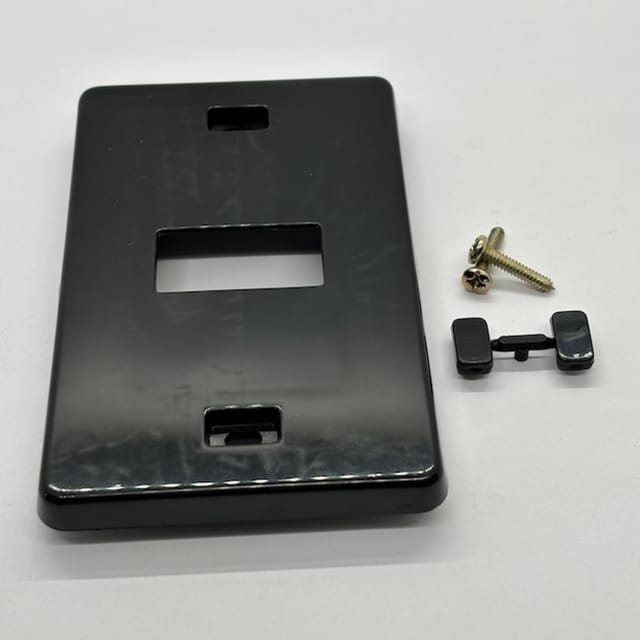 Compra PLACA PLASTICA NEGRA 1 APARATO, MAGIC 2561/N