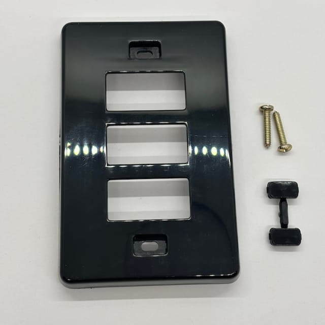 Compra PLACA PLASTICA NEGRA 3 APARATOS MAGIC 2563/N