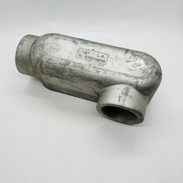 Compra CONDULET LR 1 1/2" ROSCA DERECHA CON TAPADERA